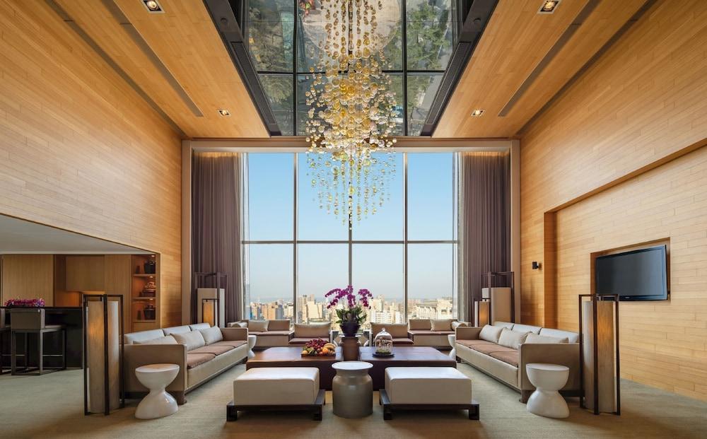 Regent Taipei Otel Dış mekan fotoğraf The Sky Lounge