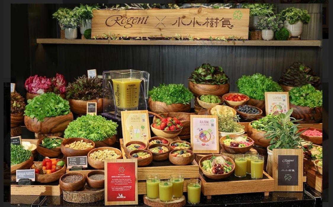 Regent Taipei Otel Dış mekan fotoğraf A salad bar in a restaurant