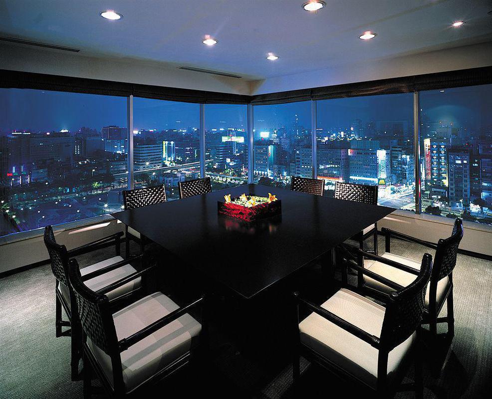 Regent Taipei Otel Restoran fotoğraf The 360° Club
